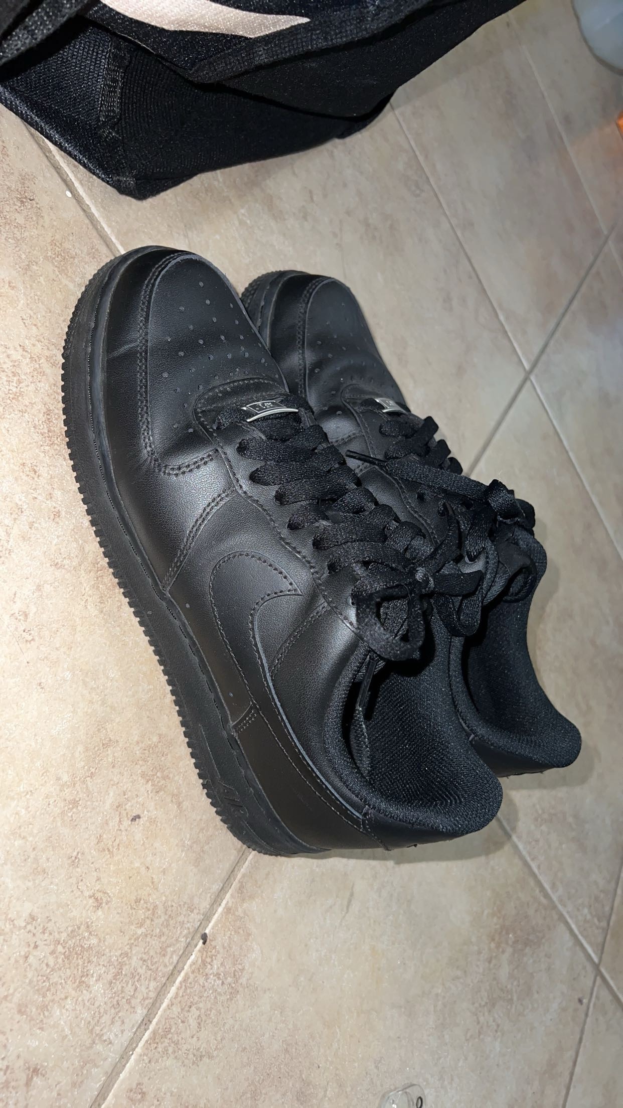 Men Nike Shoes All Black size 8.5 - photo 4