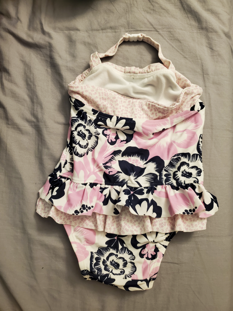 baby Gap swimsuit - size 6-12 month image indicator(2)