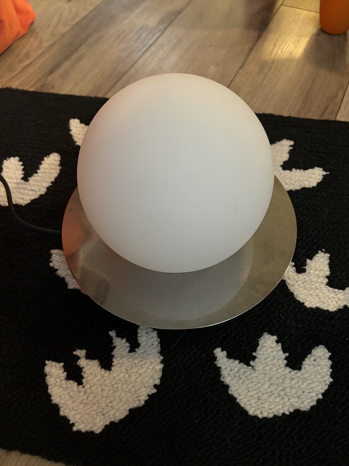 Table lamp