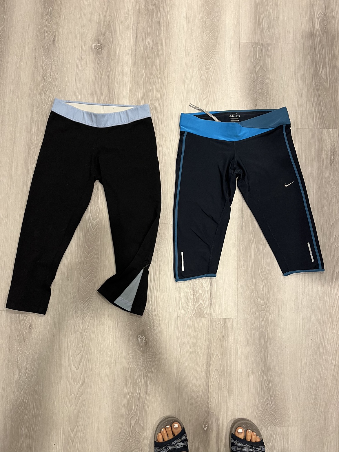 Women work out pants Lululemon Nike