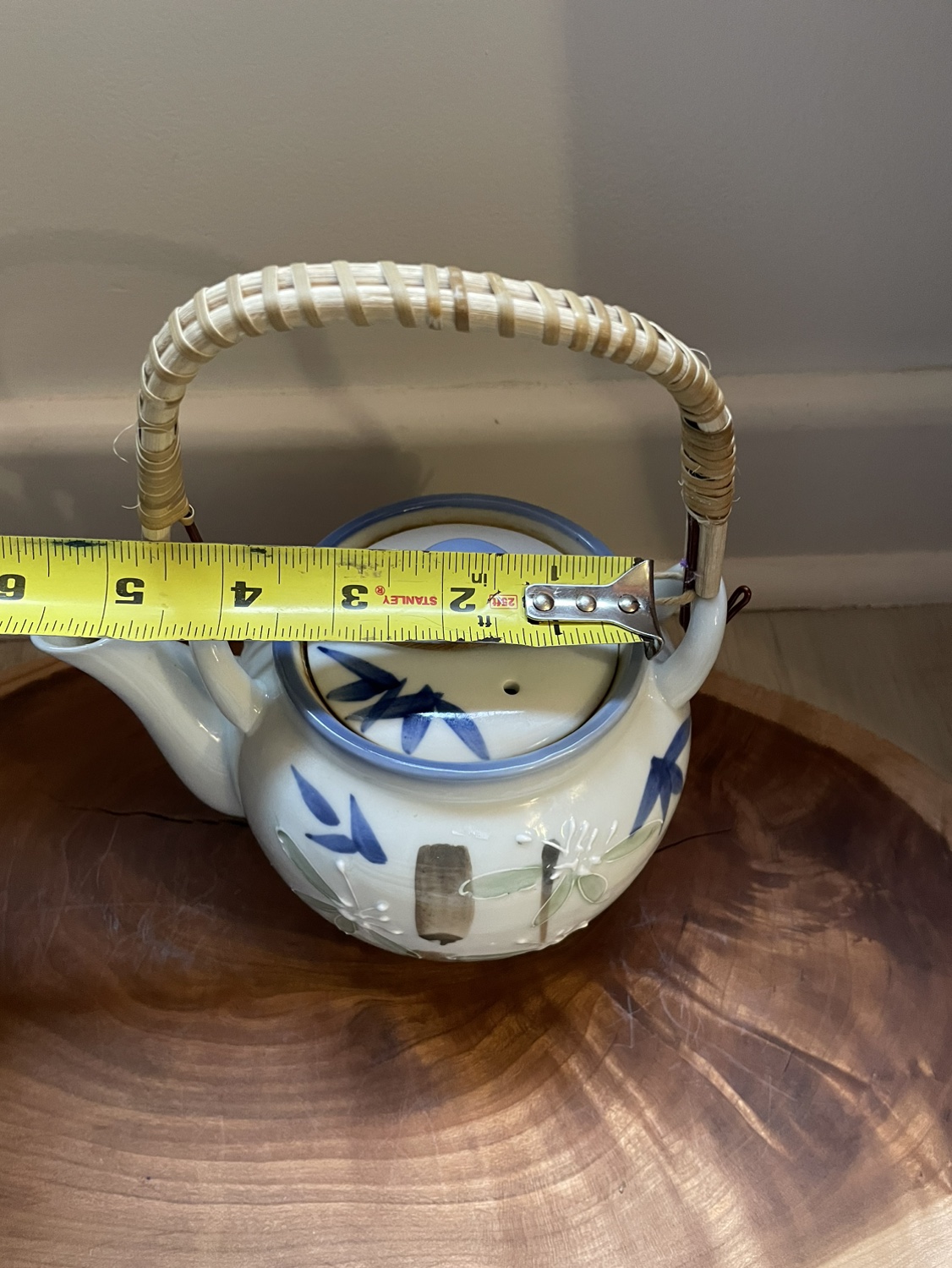 Vintage Ceramic Japanese Teapot with 3 Cups image indicator(7)