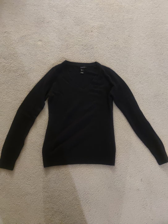 Black Mango Sweater %100 Cashmere Small thumbnail
