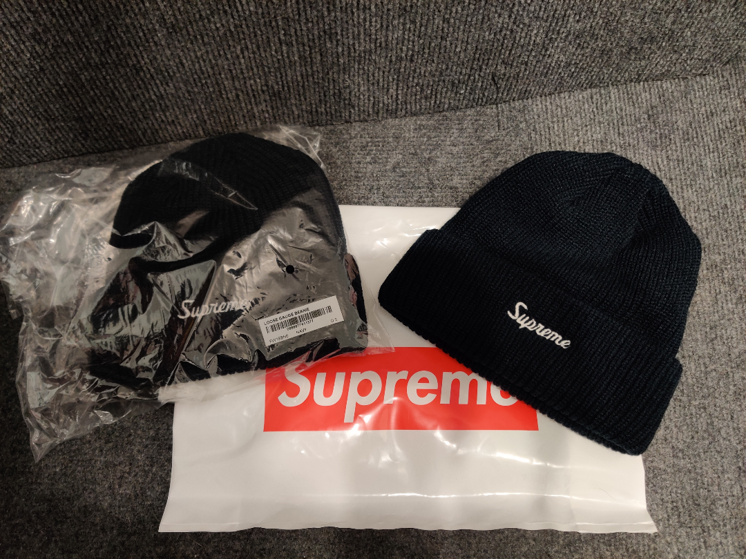 Supreme Loose Gauge Beanie - Navy