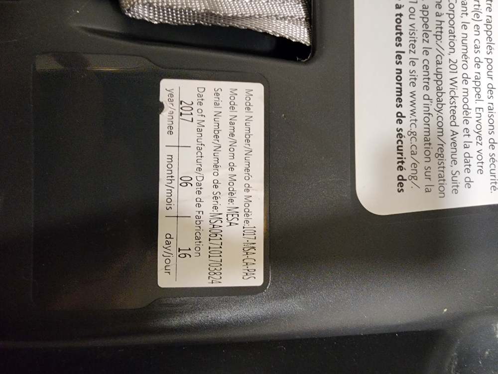 Uppababy Vista + Mesa car seat bundle - photo 3