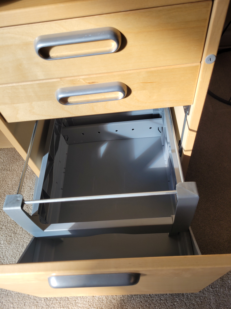 Moving Sale - 3-Drawer Filing Cabinet image indicator(4)