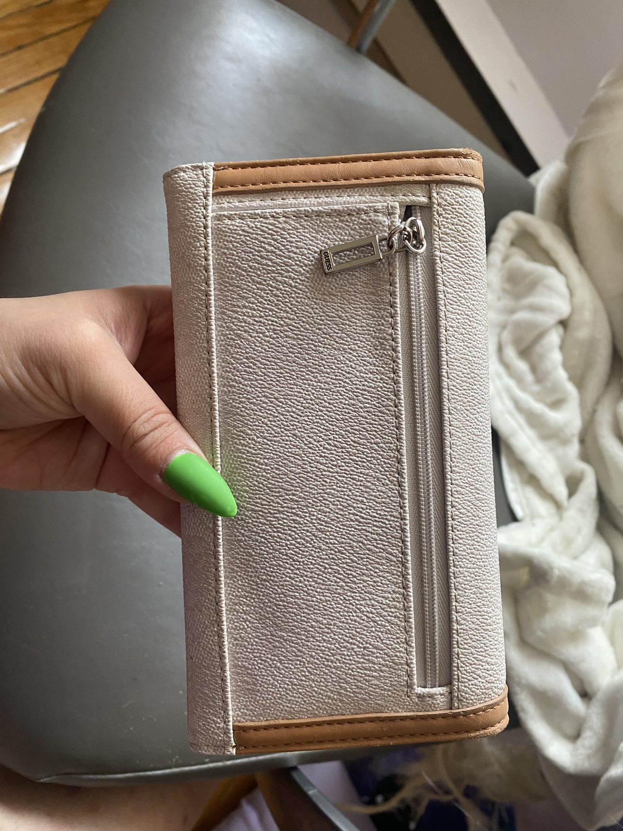 Trifold Guess wallet - photo 2