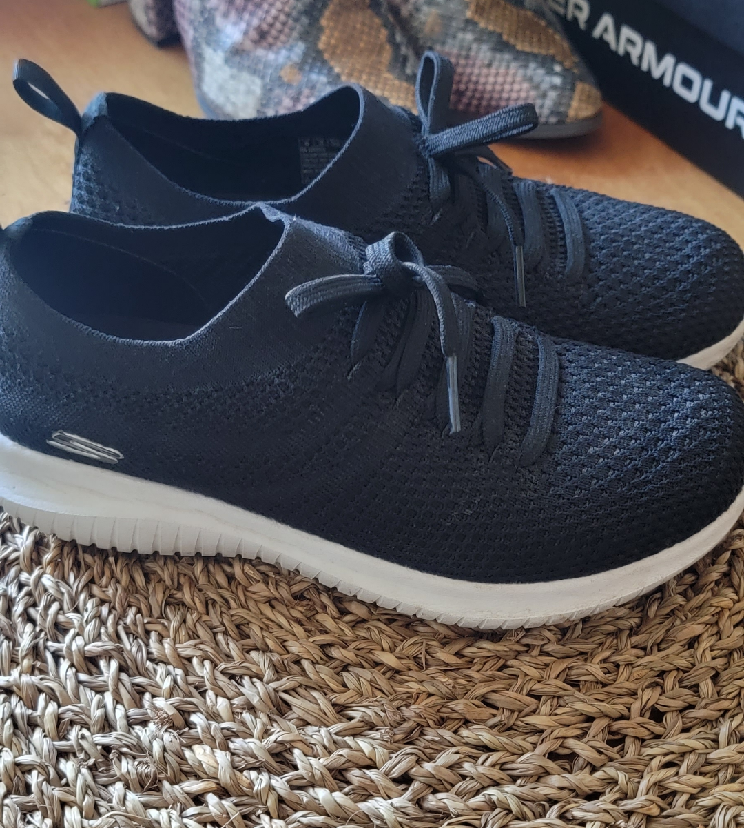 Girls Sketchers Shoes thumbnail