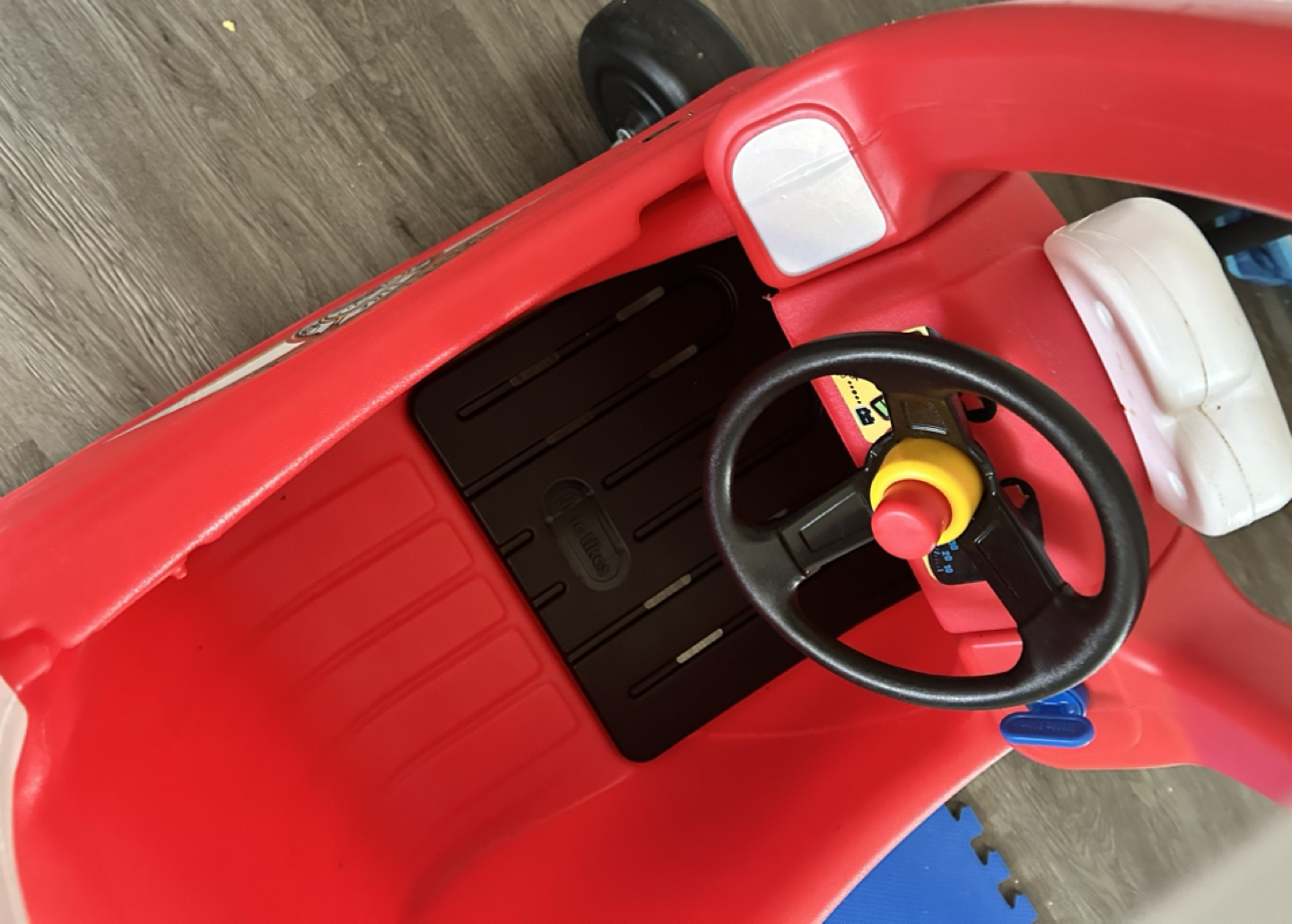 Little tikes ride and rescue cozy coupe - photo 2
