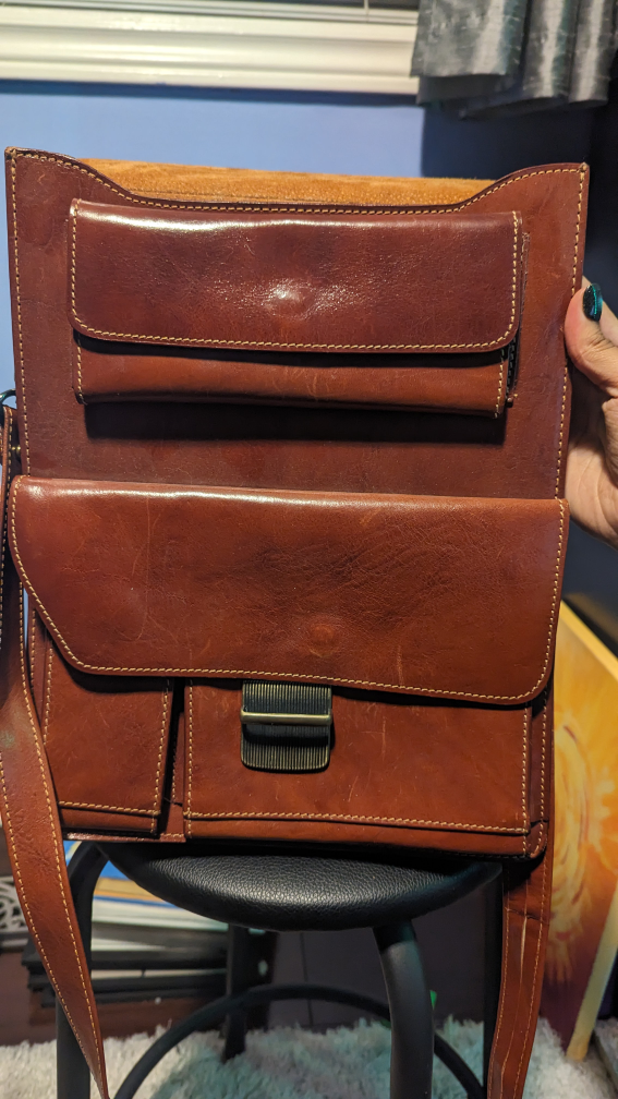 Genuine Leather messenger bag image indicator(2)