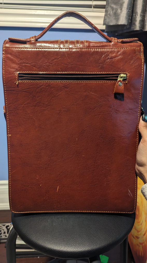 Genuine Leather messenger bag image indicator(3)