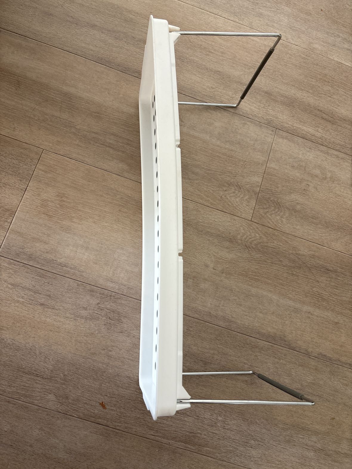 Kitchen cabinets divider shelf image indicator(2)