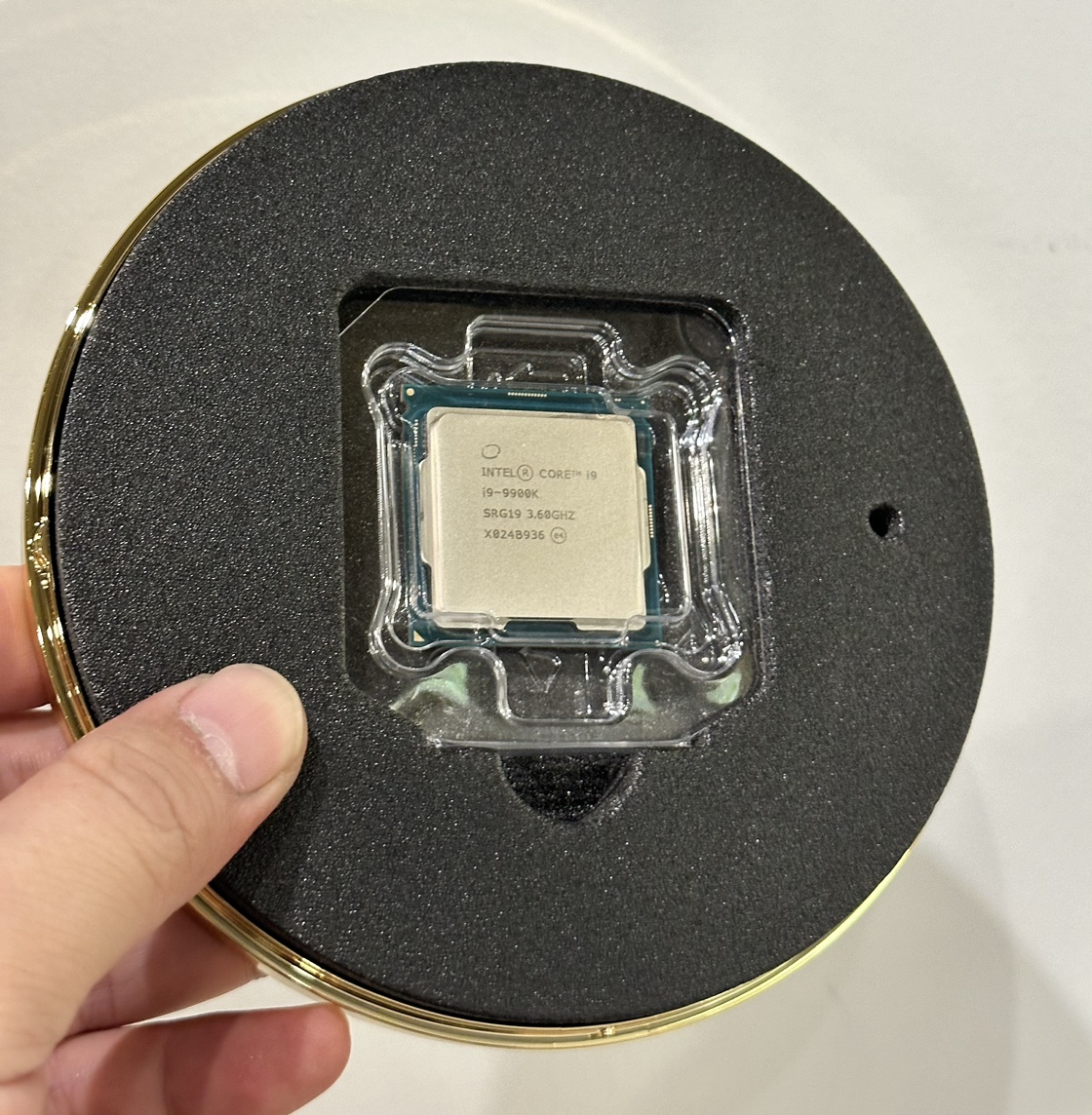 Intel i9-9900K CPU