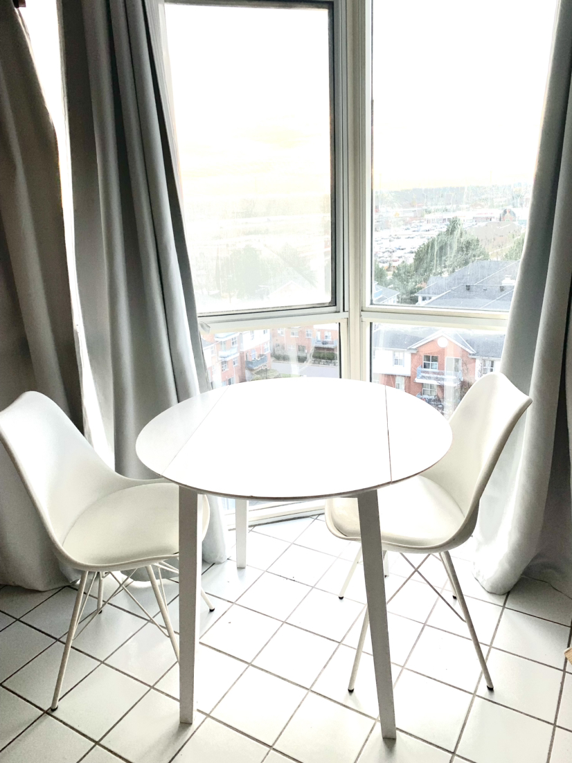Kitchen Table and 2 Chairs