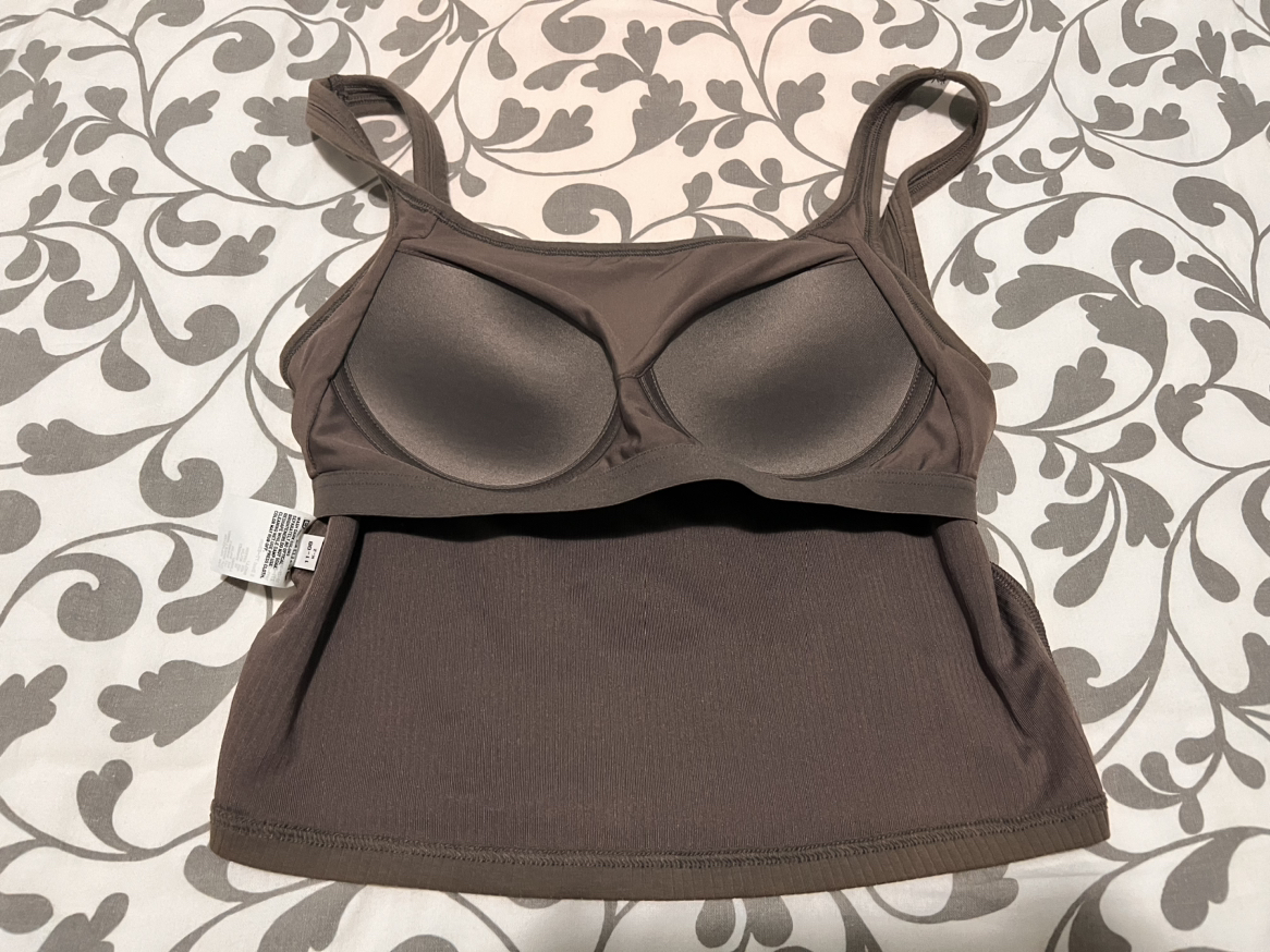 Uniqlo Tank with built in bra - photo 4