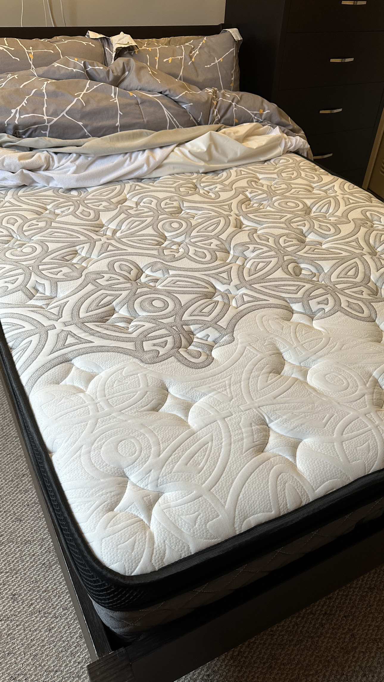 Full size mattress and bed frame - photo 5