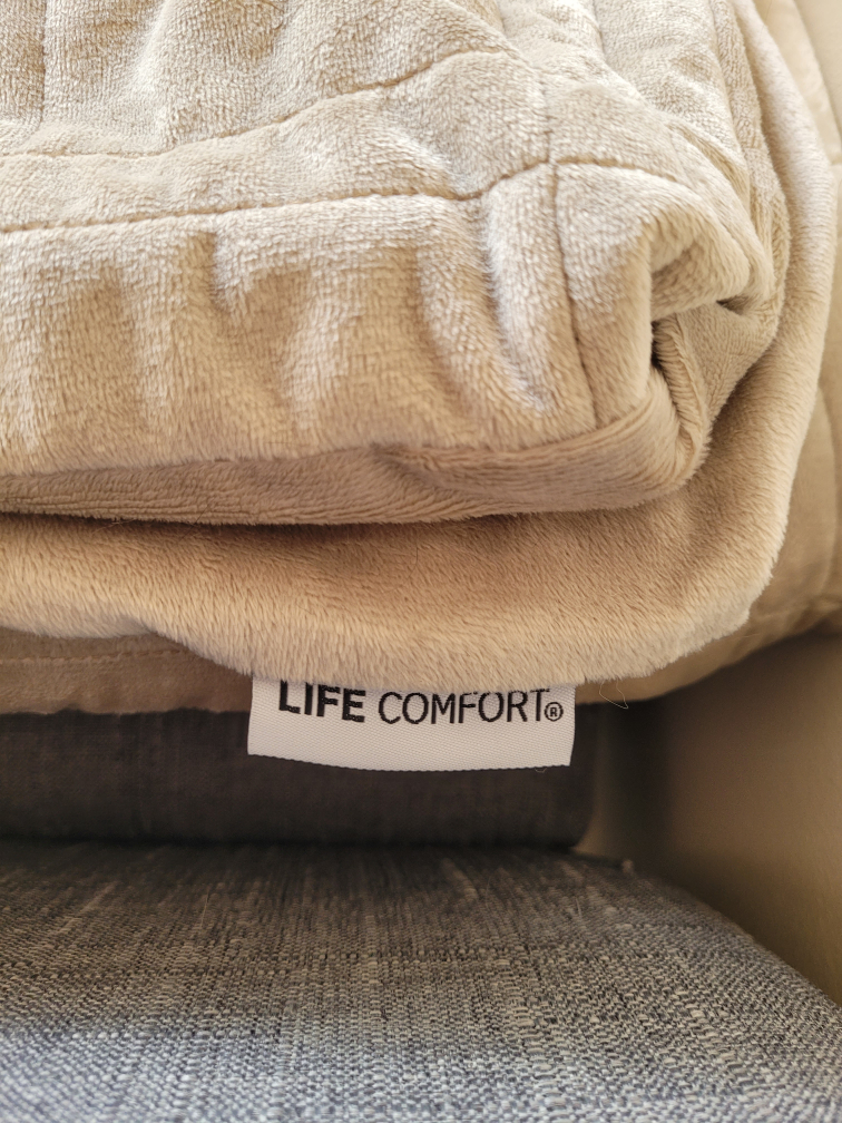 Gone by Wed! Weighted Blanket with Removable Cover image indicator(3)