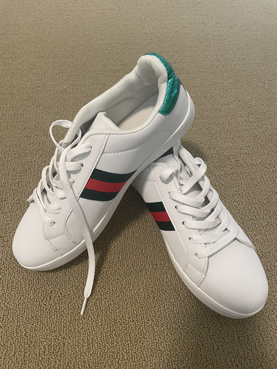 Sneakers size 42