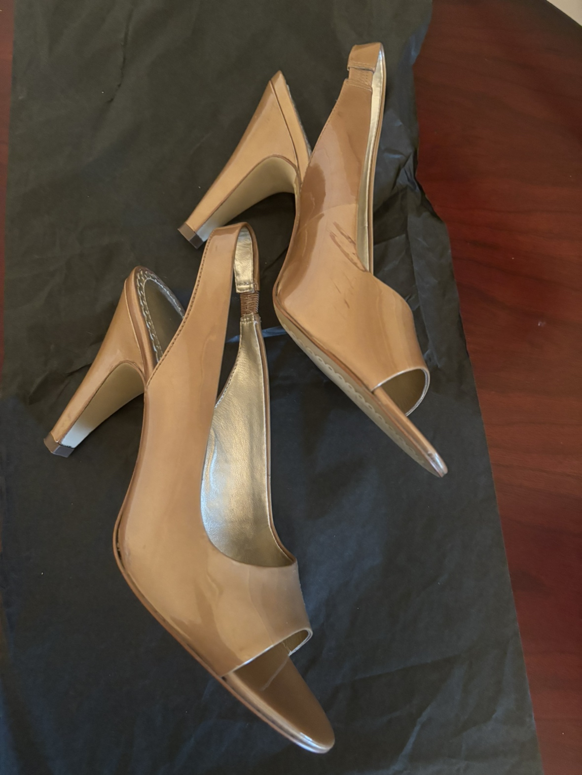 Gold high heels with open toe image indicator(2)