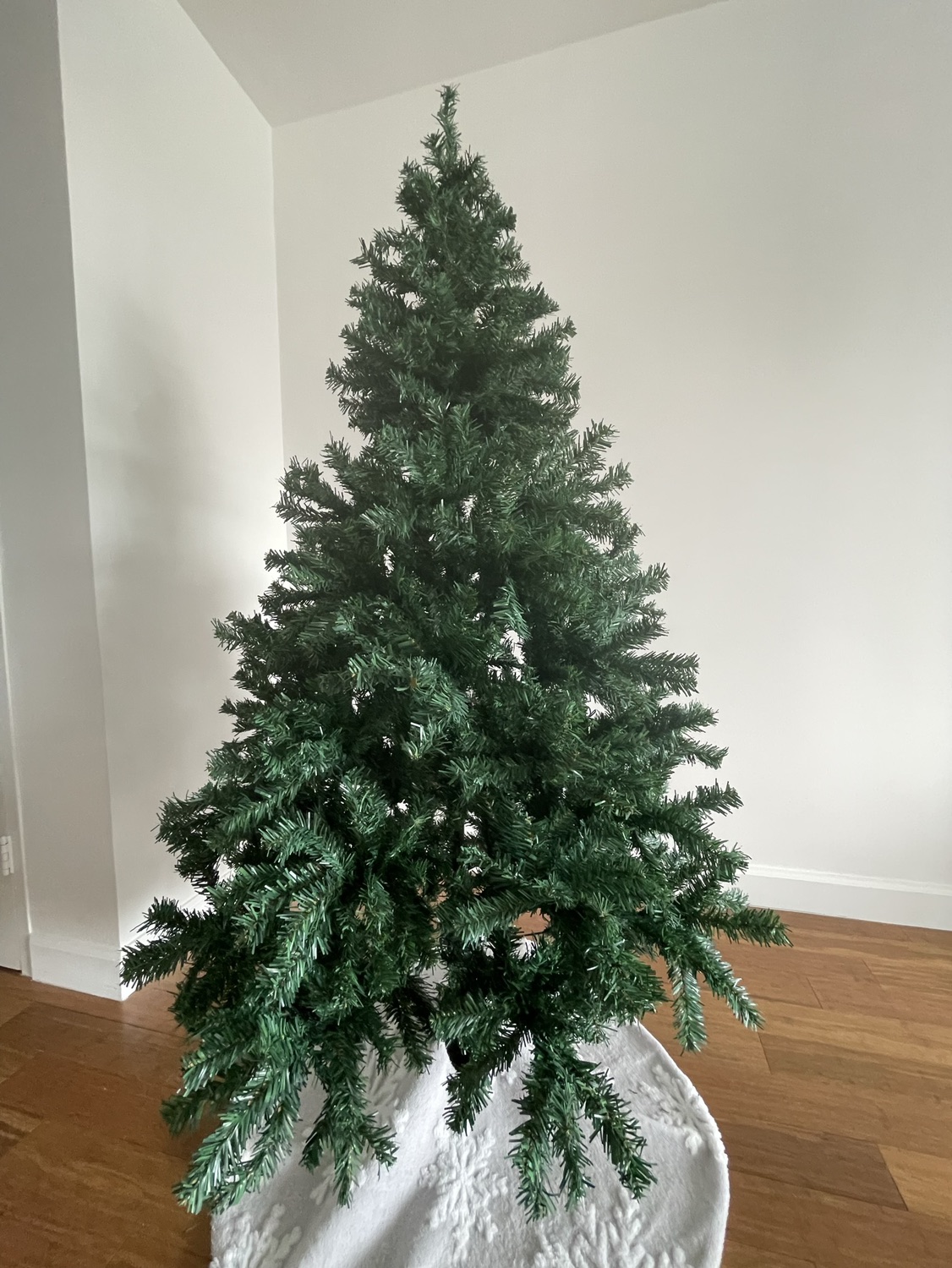 Artificial Christmas Tree, 6ft tall