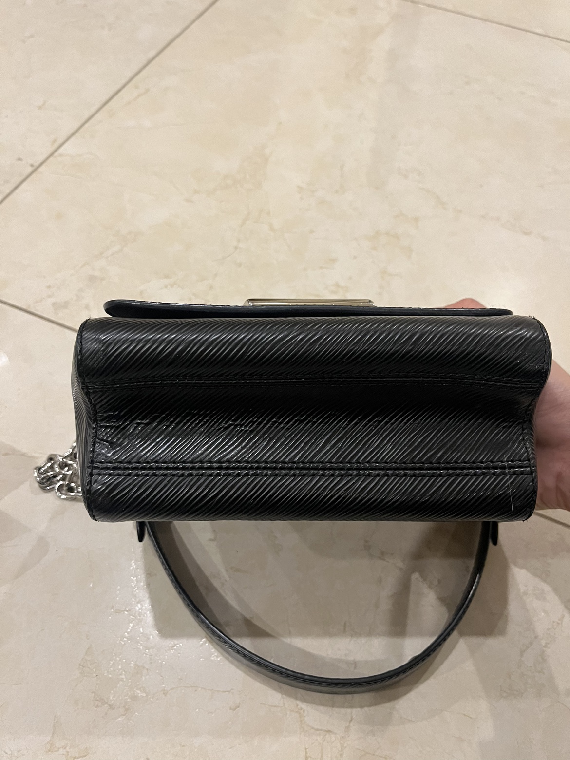 Authentic Louis Vuitton twist PM bag - photo 2