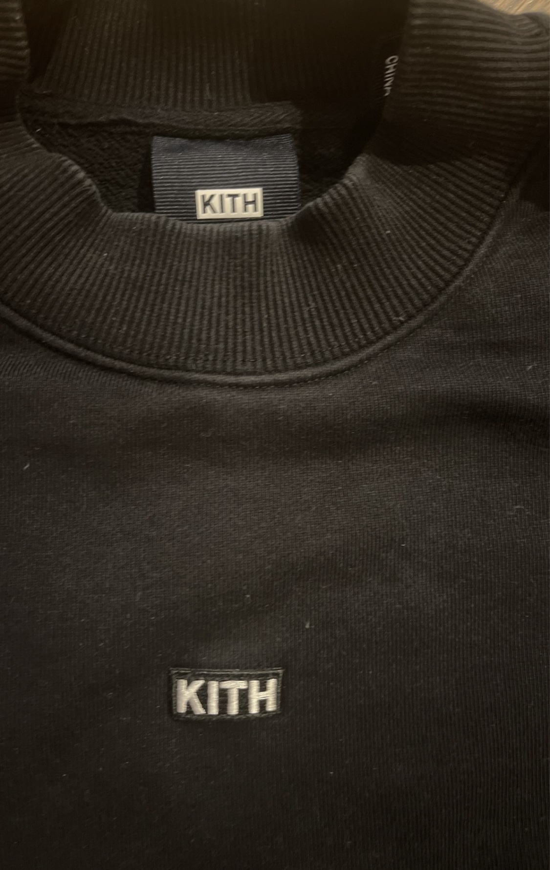 KITH Black Crewneck Mens Large sweater extra thick high quality image indicator(3)