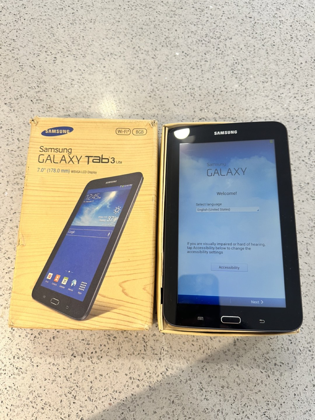 Samsung Galaxy Tab 3 Lite SM-T110 8GB, Wi-Fi, 7in - Dark Gray