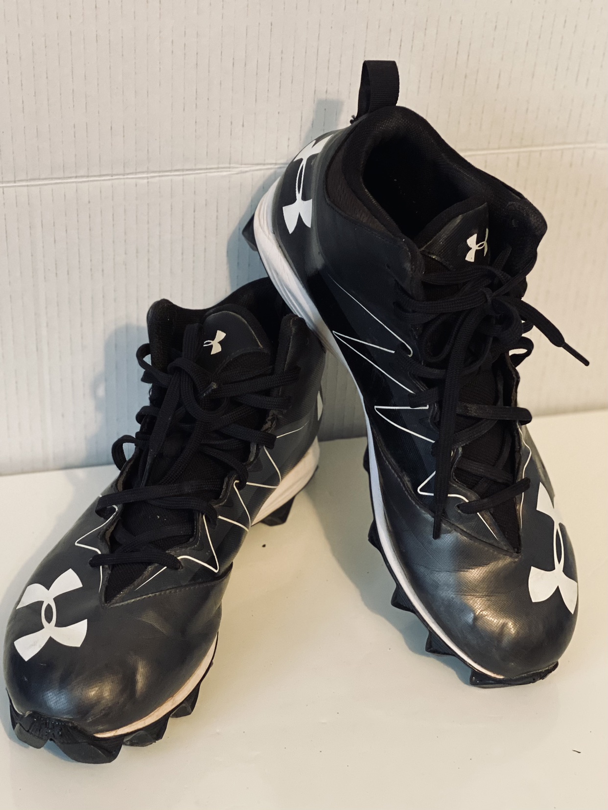 Mens 11 Under Armour High Top Baseball Cleats thumbnail