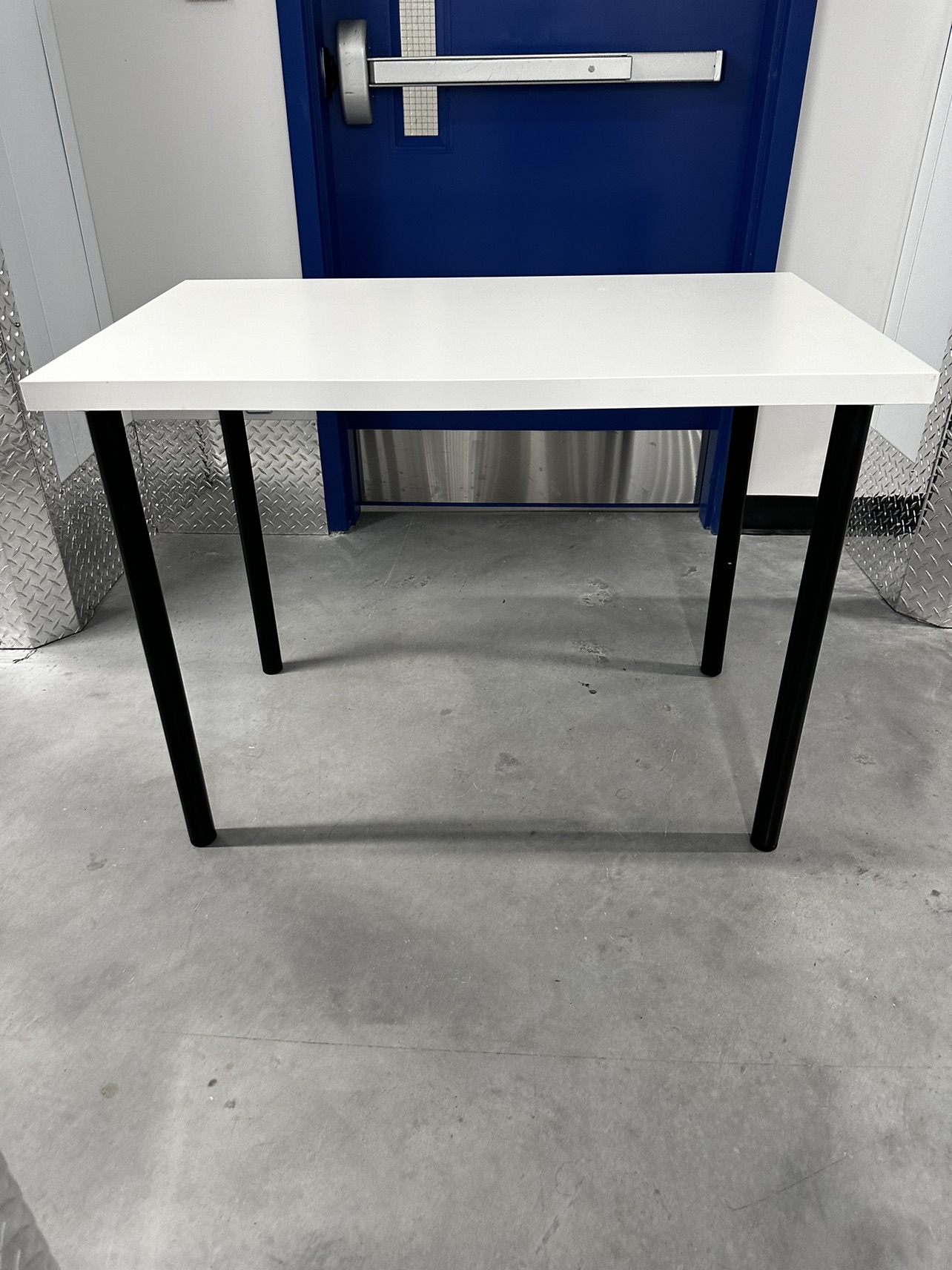 IKEA table - photo 3