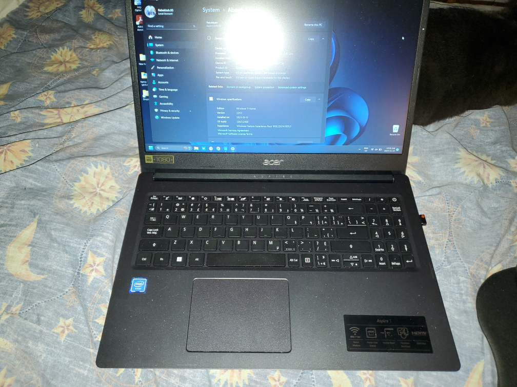 Acer Aspire 1 Slim Laptop Intel Processor with charger