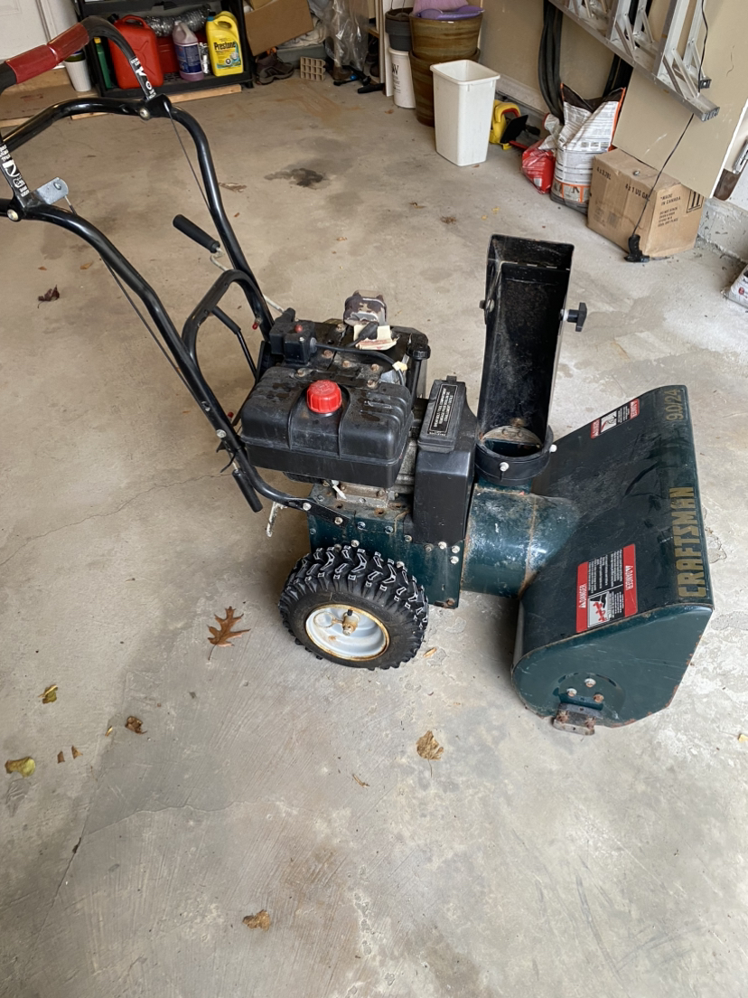 Gas snow blower - photo 2