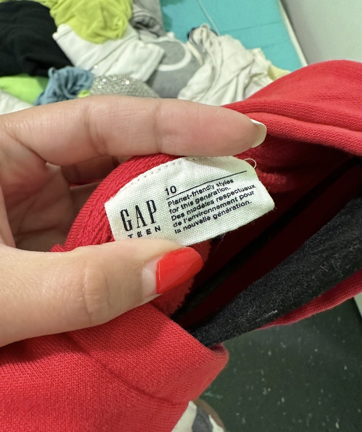 Gap Hoodie ❄️ image indicator(3)