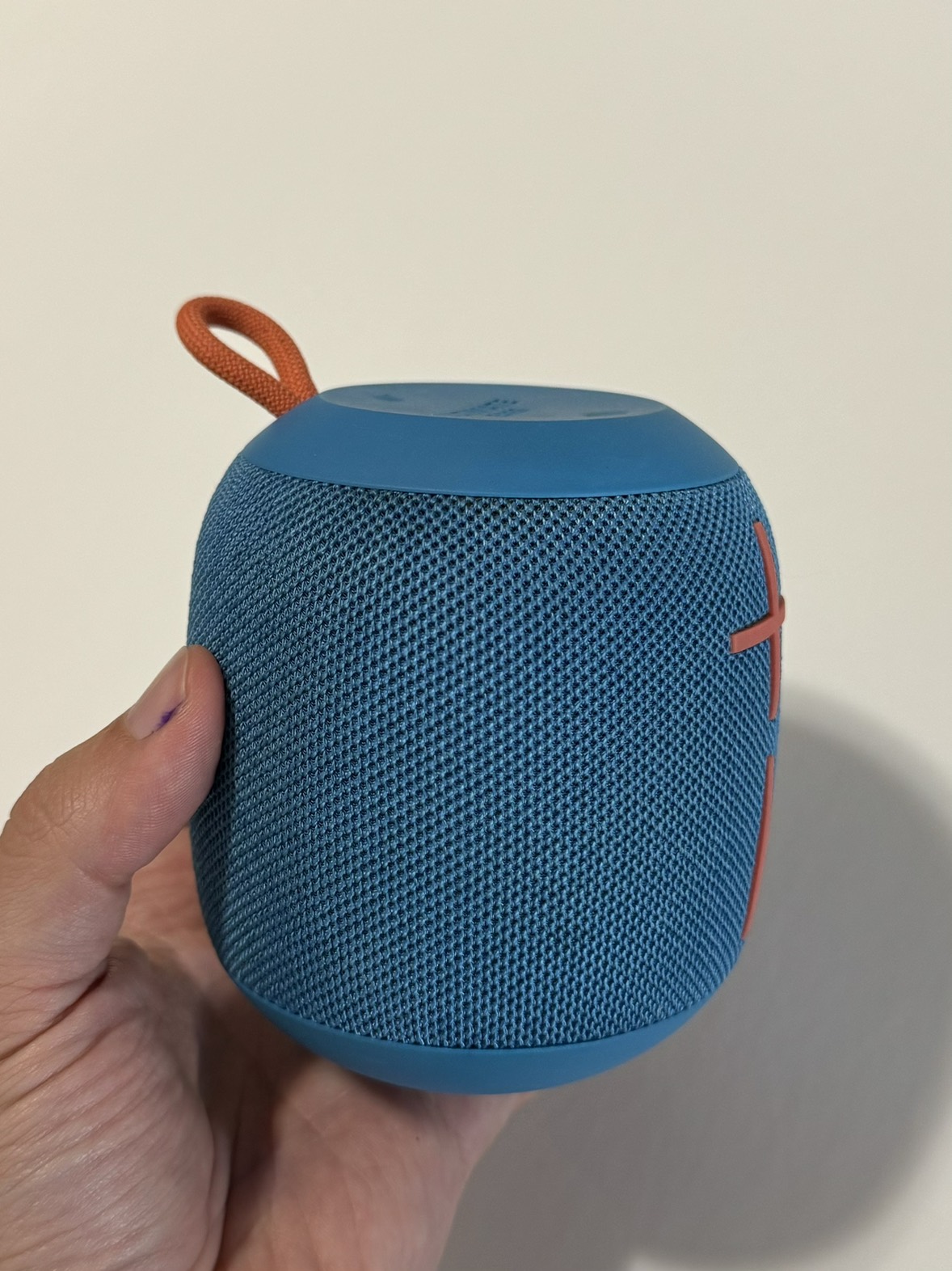 Ultimate Ears WONDERBOOM Portable Bluetooth Speaker image indicator(3)