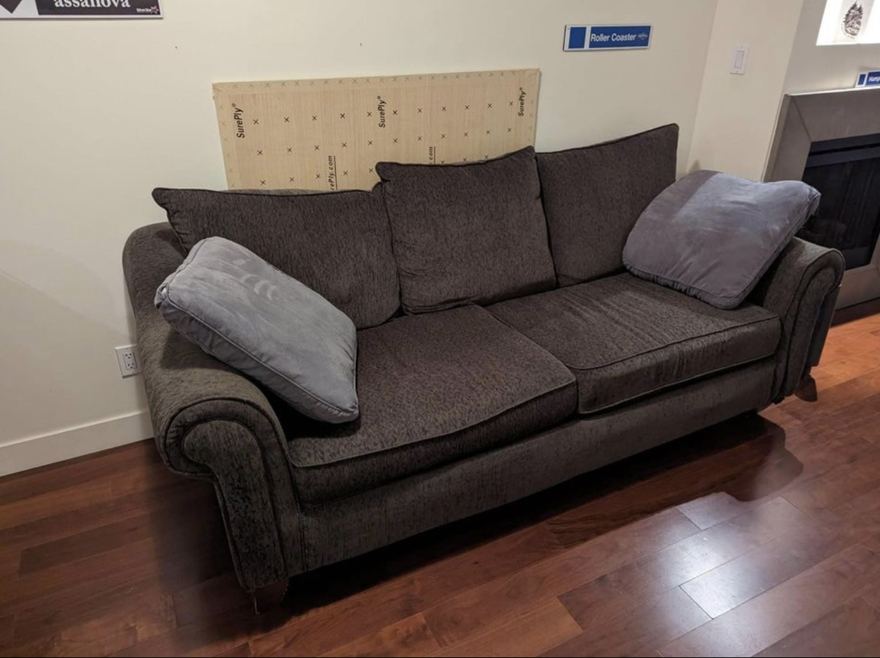 Sofa - 3 seater, spacious, comfortable - photo 2