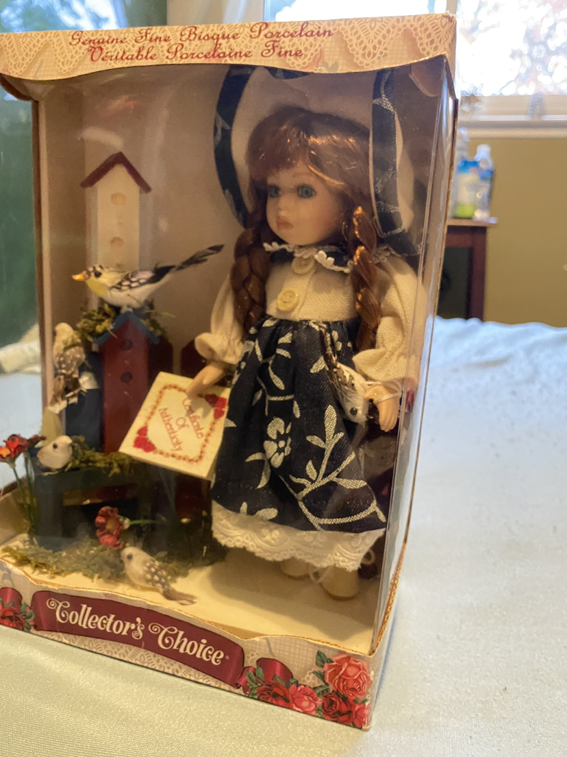 Genuine Fine Ebisque Porcelain Doll - photo 2