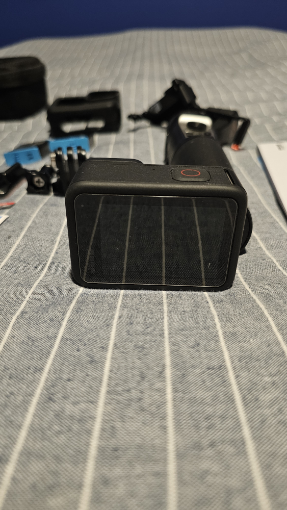 GoPro Hero 9 + accessories image indicator(4)