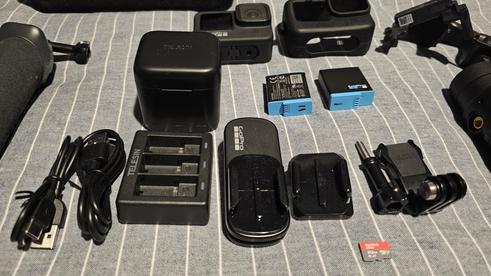 GoPro Hero 9 + accessories image indicator(9)