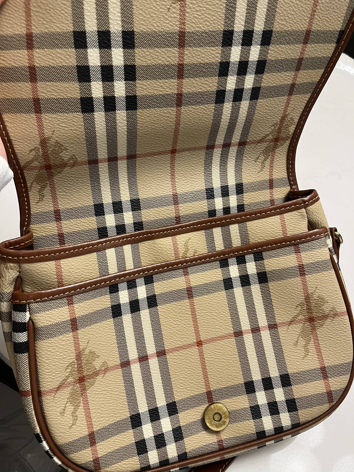 Authentic Vintage Burberry Purse image indicator(2)