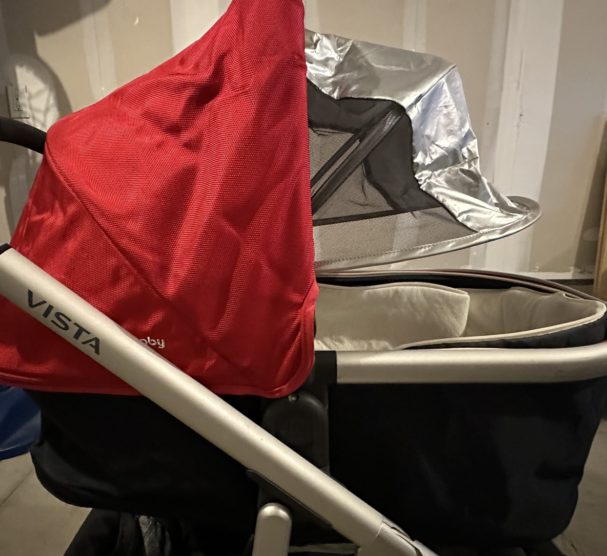 Uppababy vista stroller and car seat - photo 3