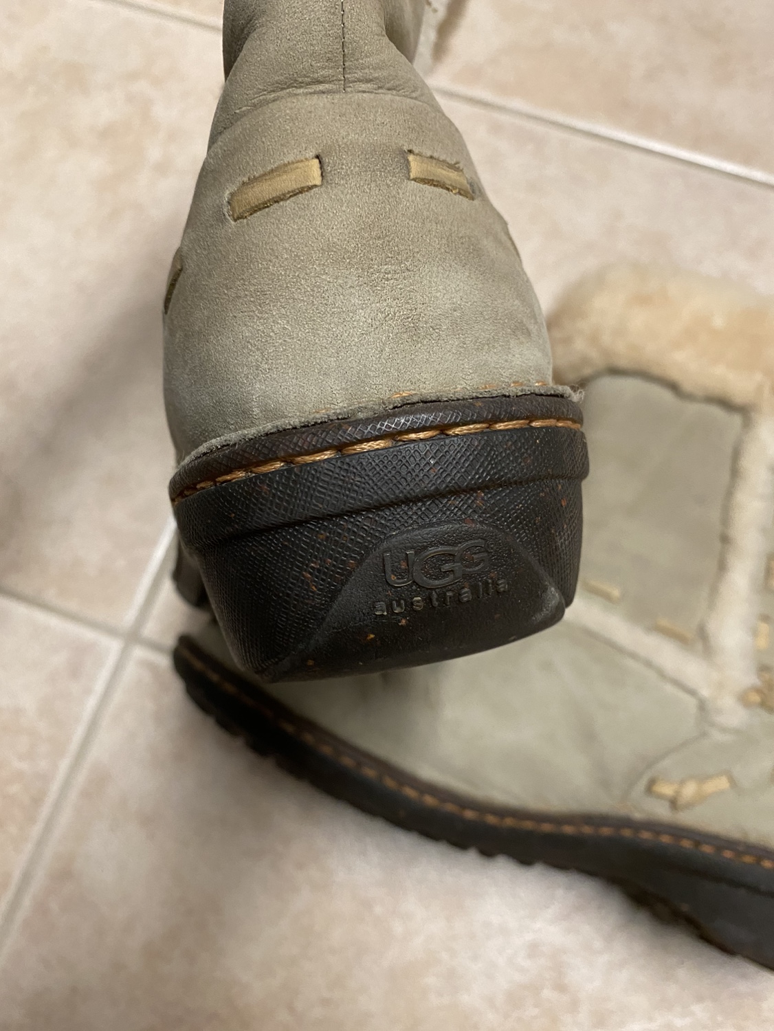 UGG Beige Winter Boots Size 8 image indicator(4)