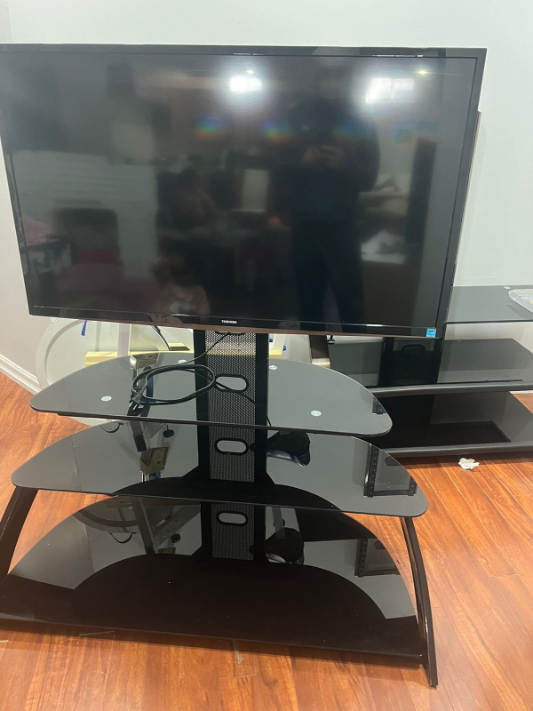 Toshiba 46" Tv with tv stand