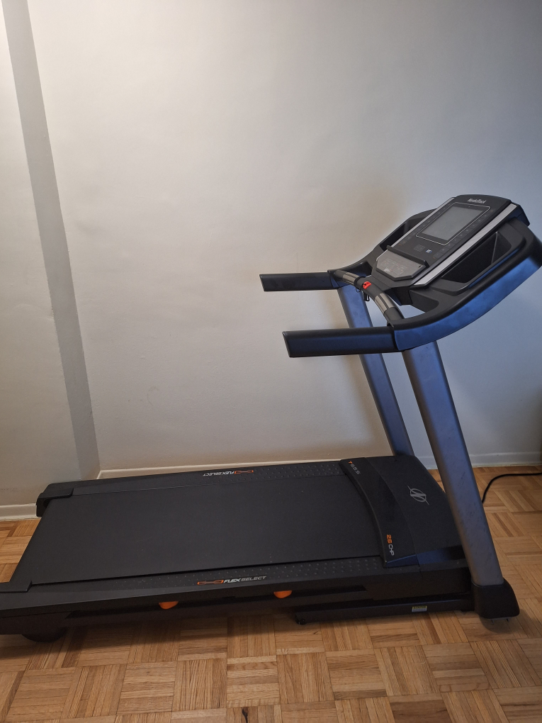 NordicTrack T 6.5 Si Treadmill 10 Inches image indicator(2)