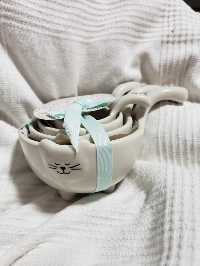NEW cat shaped measuring cups thumbnail