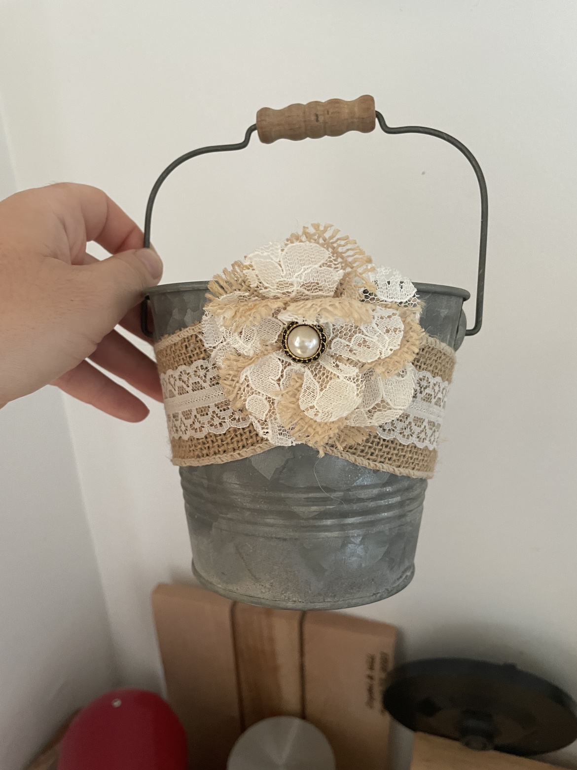 Decorative bucket