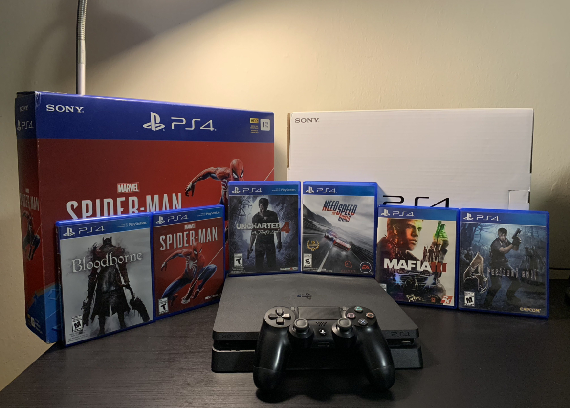 PS4 Slim Spider-Man Edition - 6 Games - 2 Controllers thumbnail