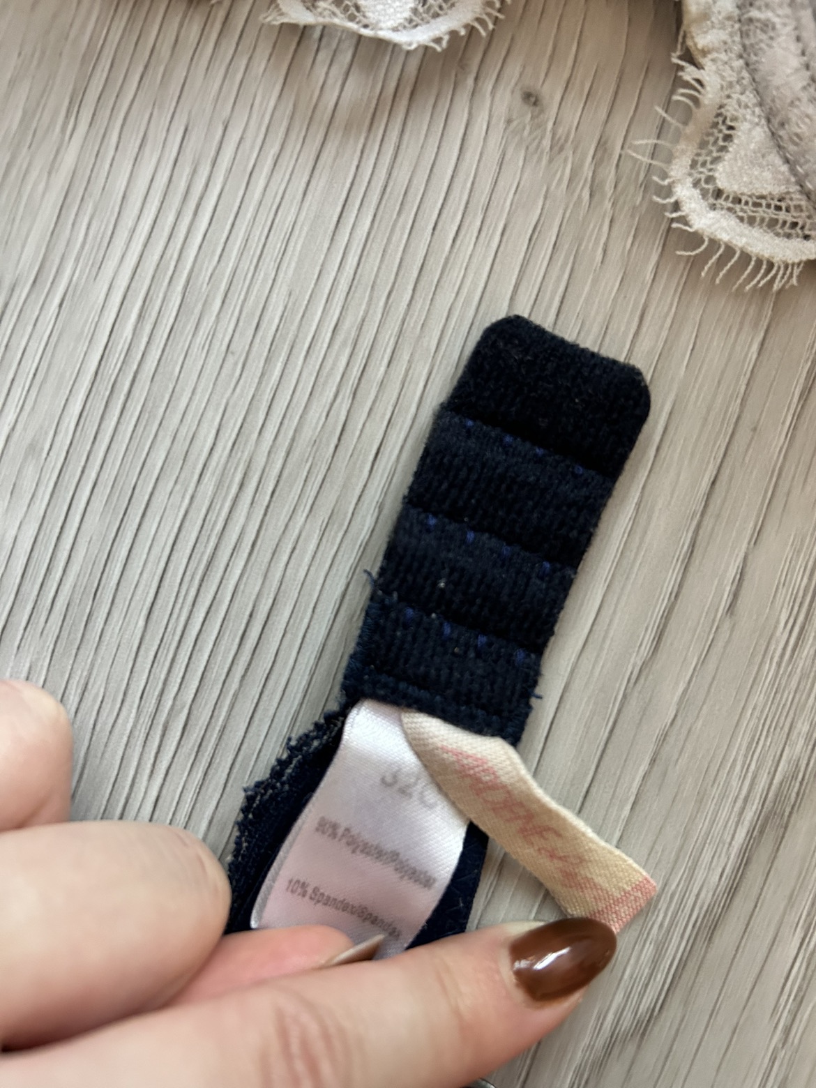 VS pink and Aerie Push up bras image indicator(2)