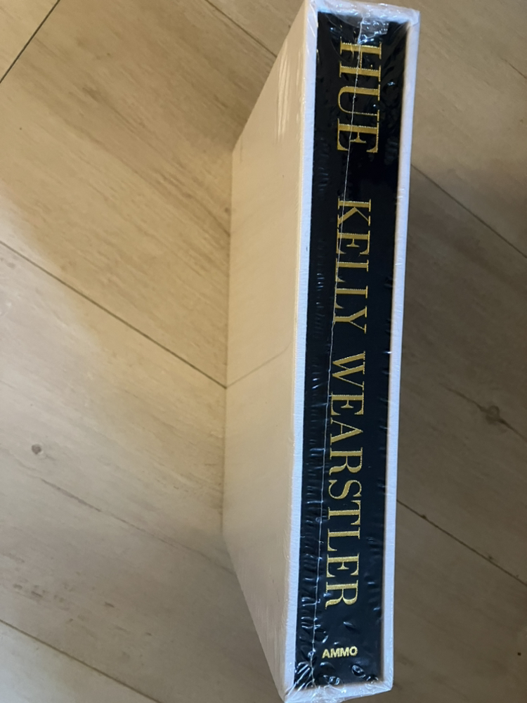 Kelly Wearstler Hue Limited Edition sealed rare book image indicator(2)