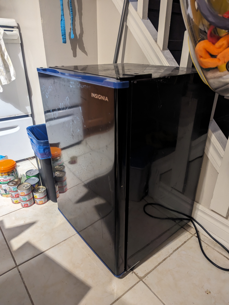 Insignia mini-fridge thumbnail