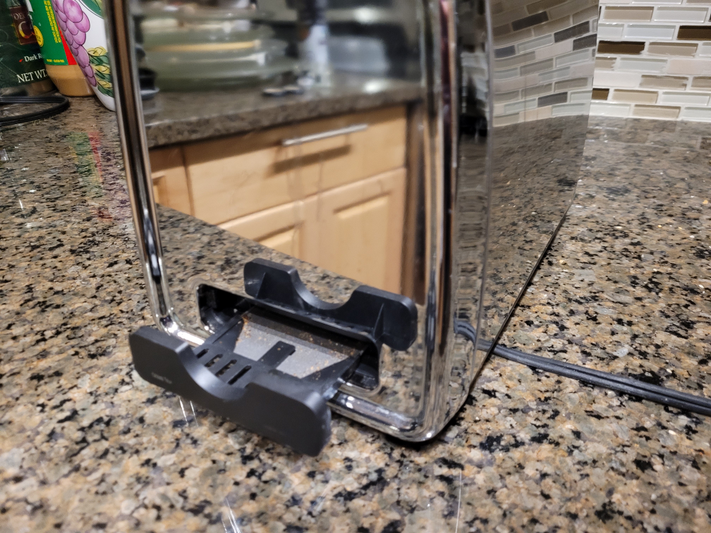 Sparkling Stainless Steel 2-Slice Toaster image indicator(4)