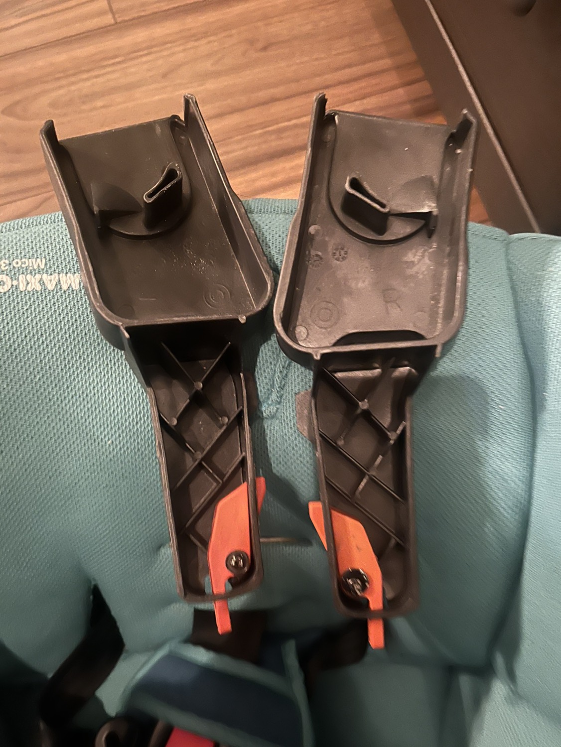 Maxi Cosi Mico 30 infant car seat + stroller adapter image indicator(8)