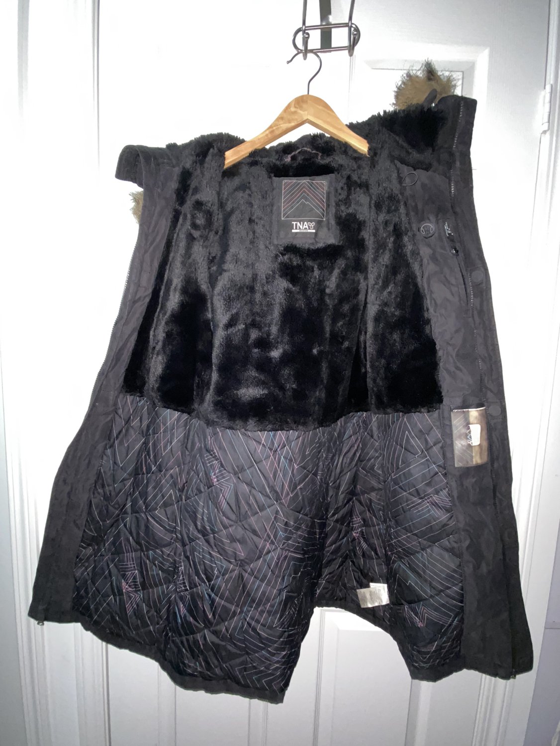 TNA Aritzia Aspen Black Winter Jacket Parka Medium image indicator(3)